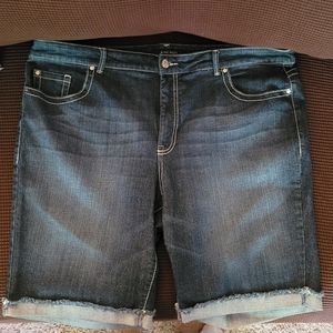 NINE WEST "ADAM" JEAN SHORTS - INDIGO, SIZE 20W